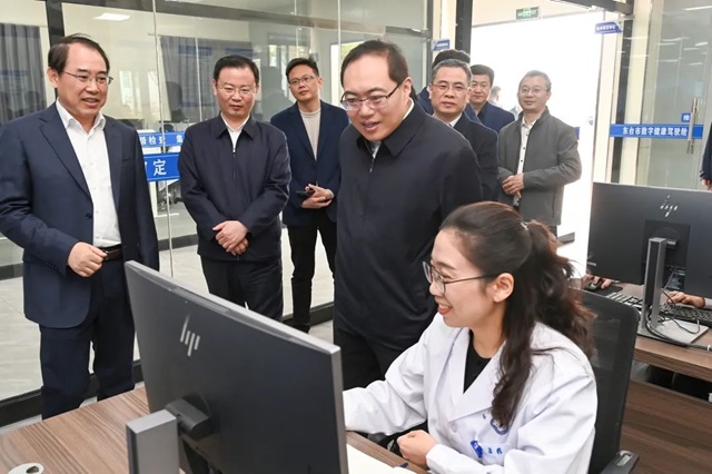 张明康在东台调研数字医共体建设工作